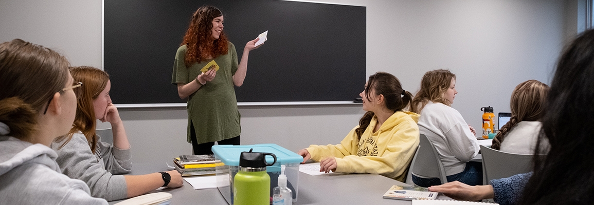 Peaches Hash teaches students